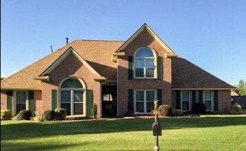 Building Photo - 610 Grand Steeple Cove