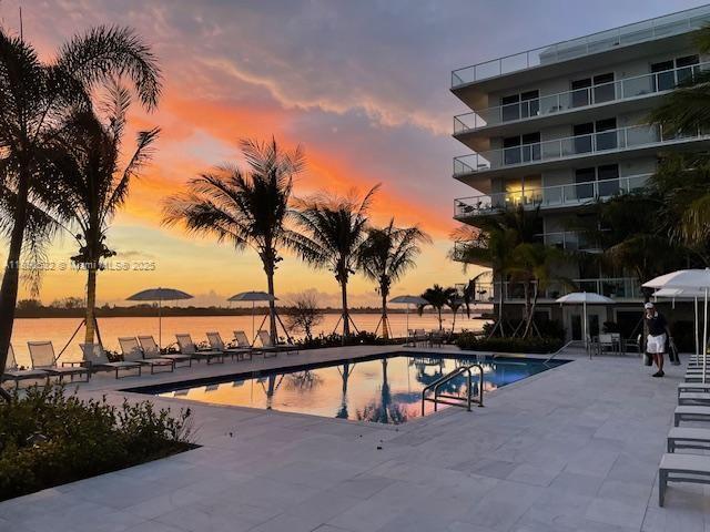 Building Photo - 2560 S Ocean Blvd