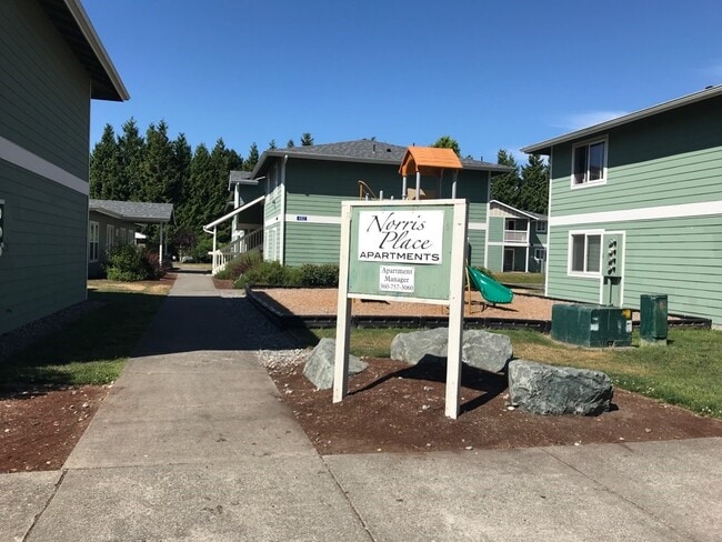 Building Photo - 486 S Norris St