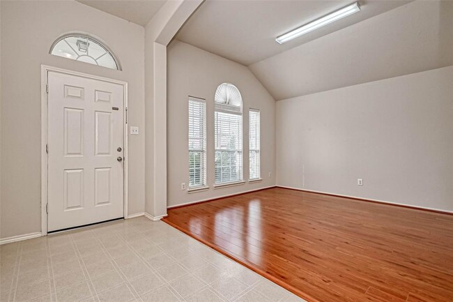 Building Photo - 10422 Hamlet Vale Ct