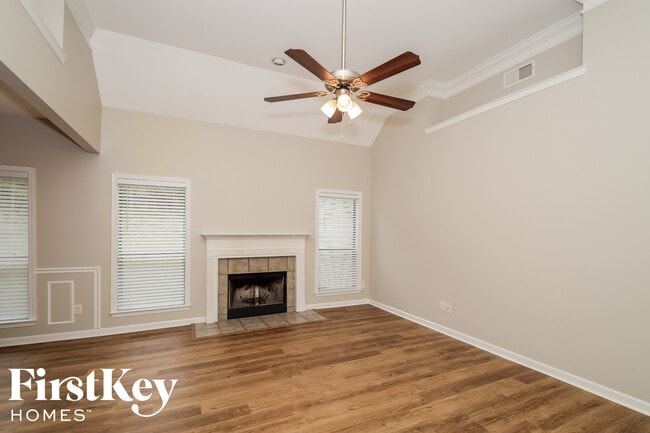 Foto del edificio - 5890 Forest Lakes Cove