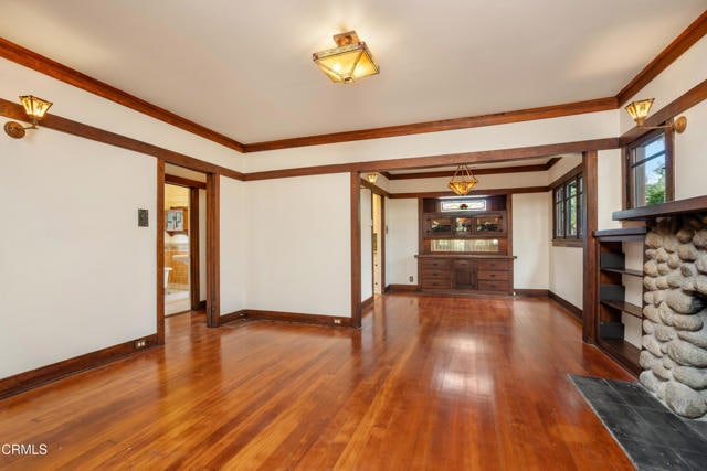 Building Photo - 845 S Los Robles Ave