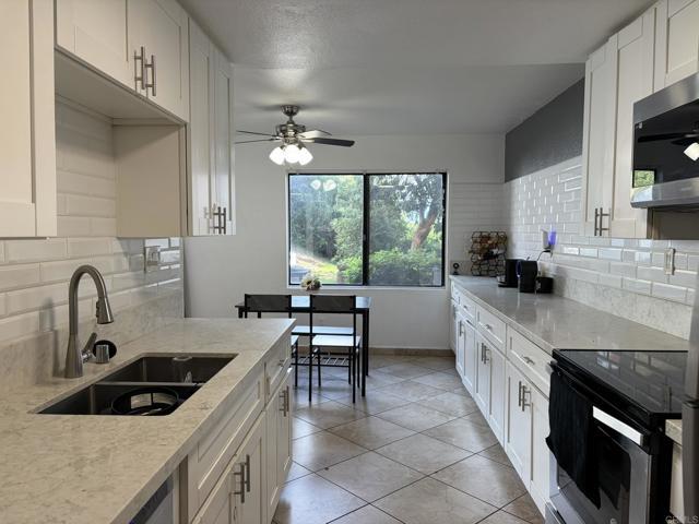 Building Photo - 1691 Melrose Ave