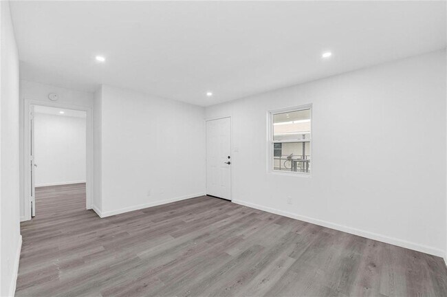 Building Photo - 712 Avenue H