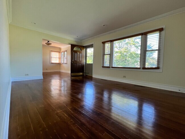 Foto del edificio - 8431 W 135th St