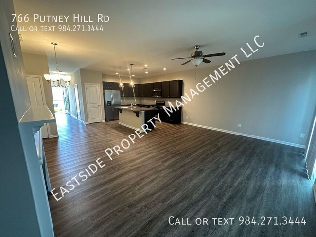 Building Photo - 766 Putney Hl Rd