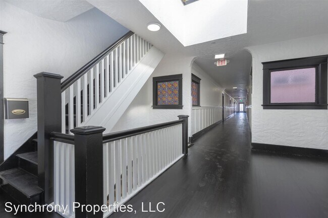 Foto del edificio - 536 Magnolia Ave