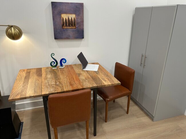 Foto del edificio - 1440 Harvard St NW