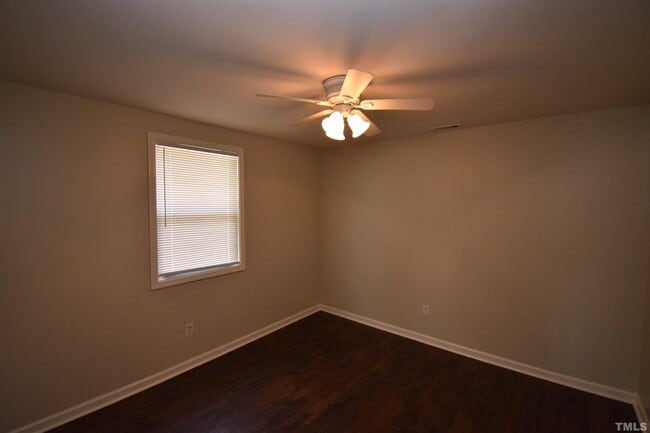 Building Photo - 703 Hare St