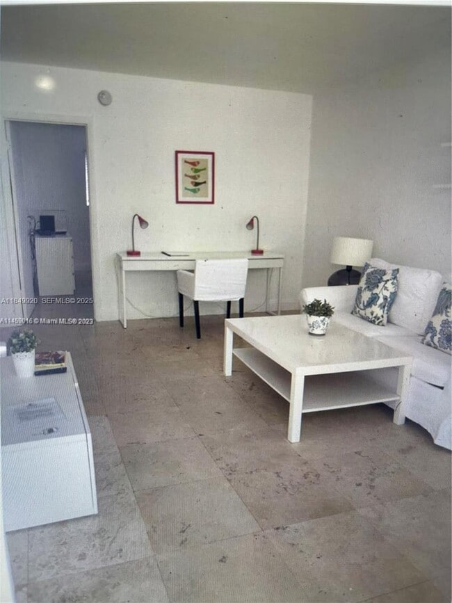 Building Photo - 100 Sunrise Dr