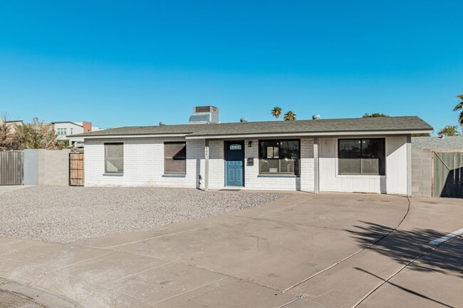 Building Photo - Beautiful 4 bedroom home in Tempe on a cul...