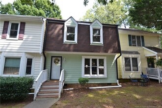 Building Photo - 667 Bashford Rd