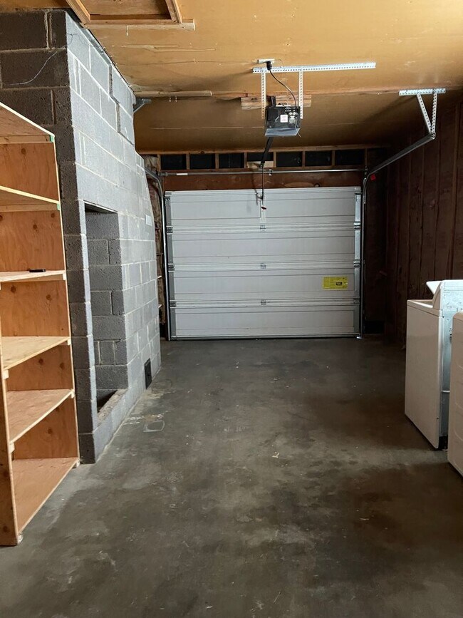 Foto del edificio - 340 Barrett Ave