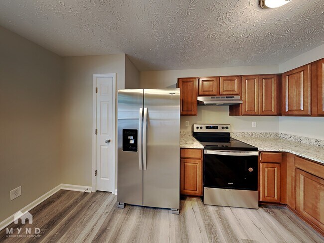 Foto del edificio - 2696 Creek Mill Ln