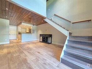 Building Photo - 8650 SW 109th Ave