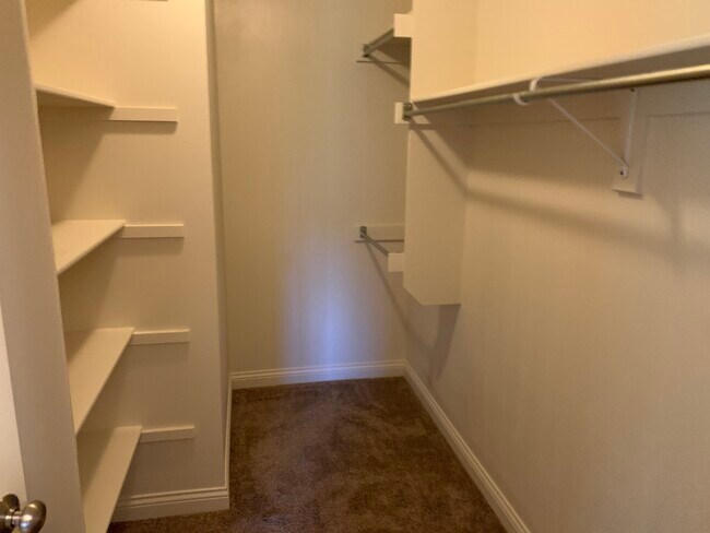 Foto del edificio - 2409 Wittenberg Ave SE