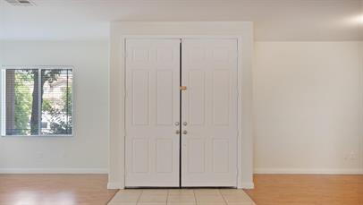 Foto del edificio - Room to Live & Grow! Expansive 3,547 Sq. Ft. 4-Bedroom 2.5 Bath Home