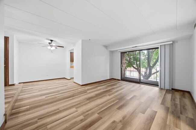 Foto del edificio - 13913 Laramie Ave