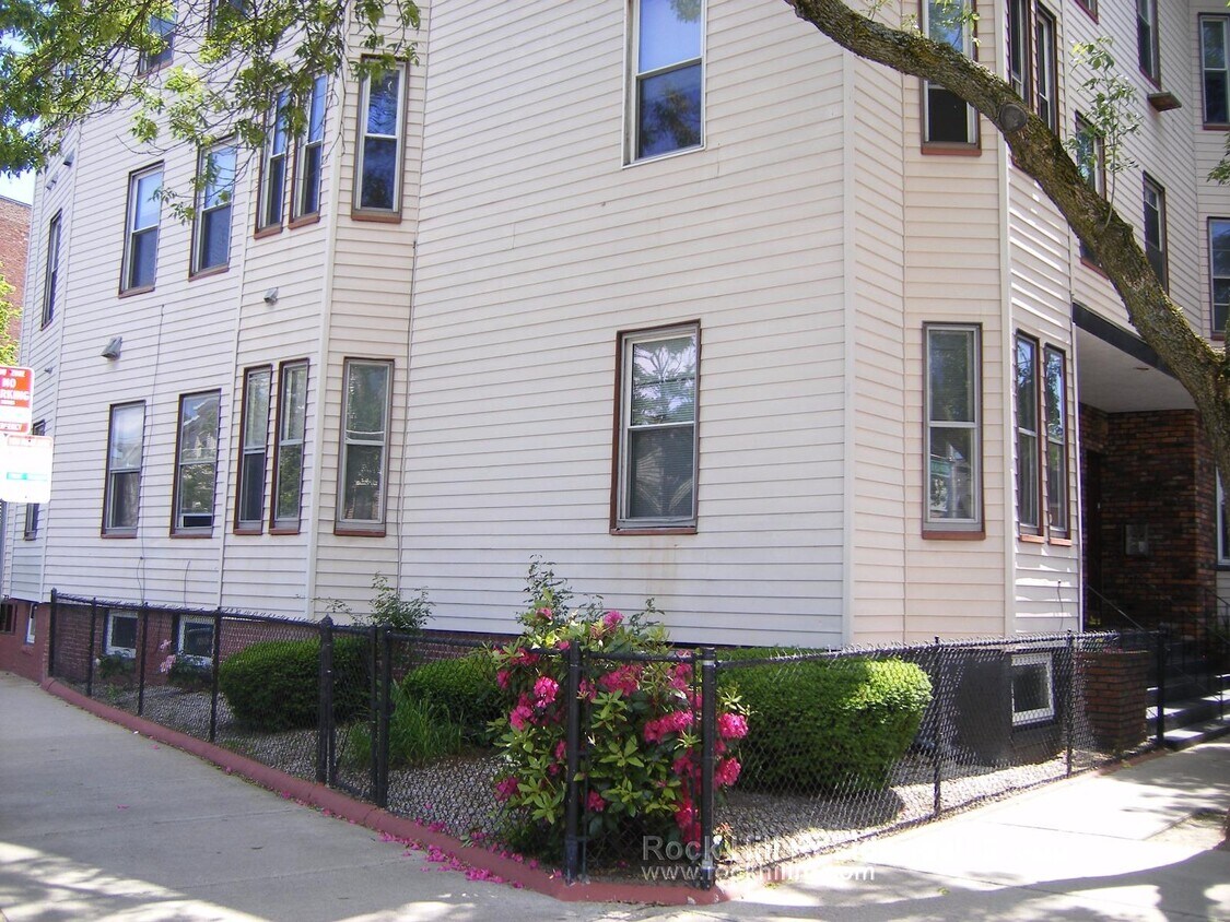 22 Columbia St Unit 3, Cambridge, MA 02139 Condo for Rent in