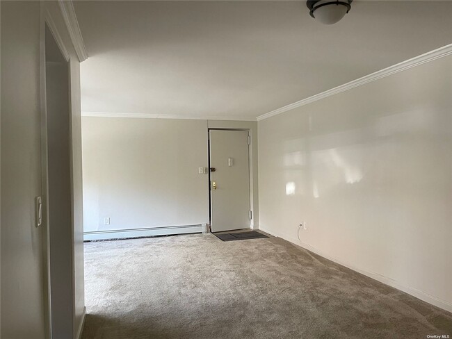 Building Photo - 400 N Corona Ave