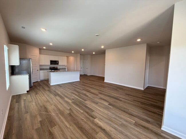 Building Photo - 157 Keller Dr