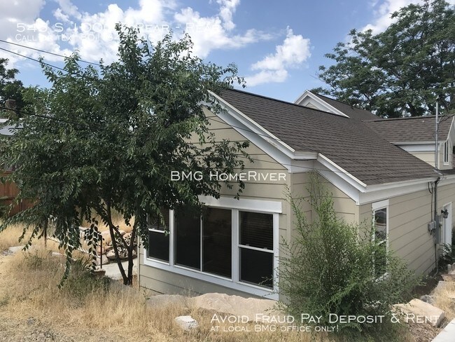 Building Photo - Duplex in Great Sugarhouse Location!
