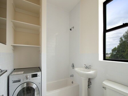 Building Photo - 364 State St