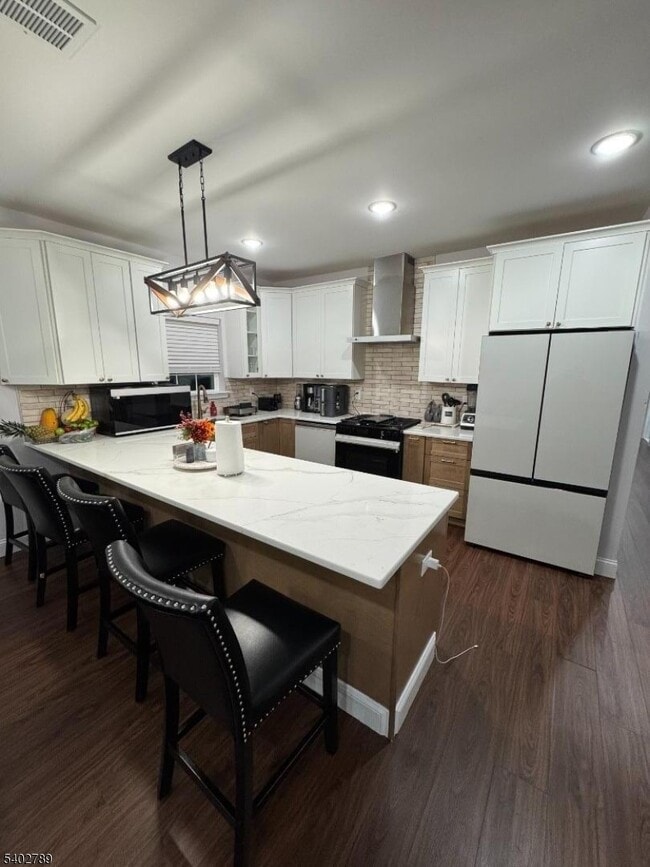 Building Photo - 528 Jefferson Ave