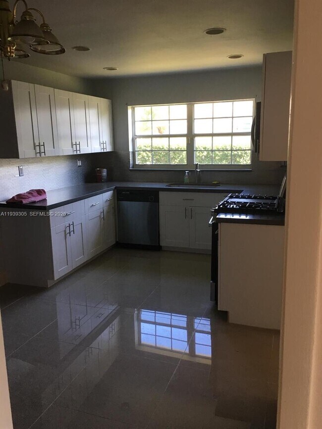 Foto del edificio - 8111 SW 129th Ave