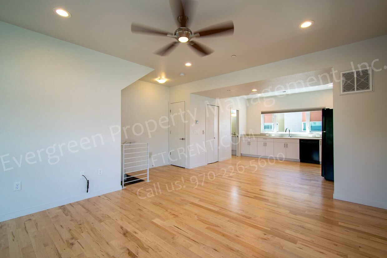 Primary Photo - SIGNING BONUS!!! Available Now! 2-bedroom ...