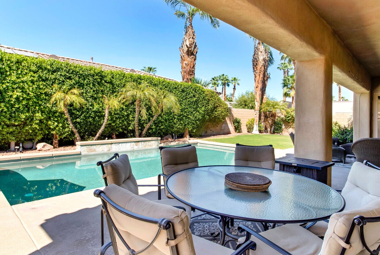 Primary Photo - 36350 Artisan Way