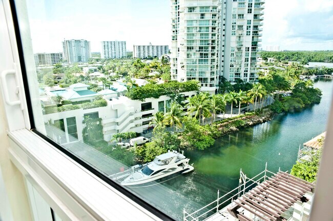 Building Photo - 150 Sunny Isles Blvd
