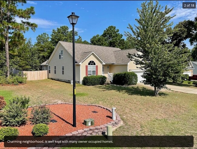 Building Photo - 21 English Oak Dr