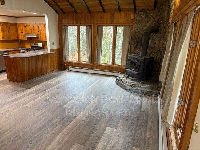 Foto del edificio - 5427 Wild Mountain Dr