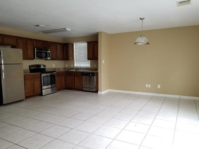 Building Photo - 4947 S Cancun Dr
