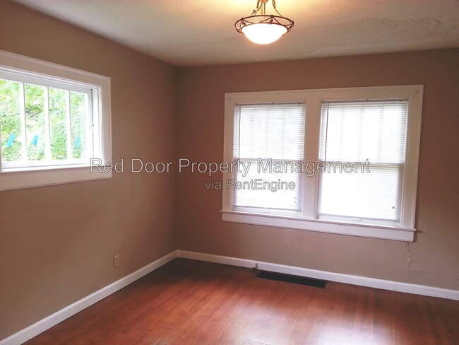 Photo - 505 East 61st Street House