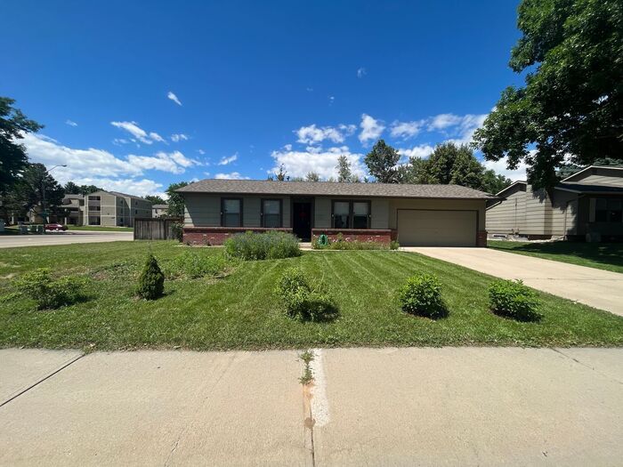 Primary Photo - Fantastic Home in Central Fort Collins