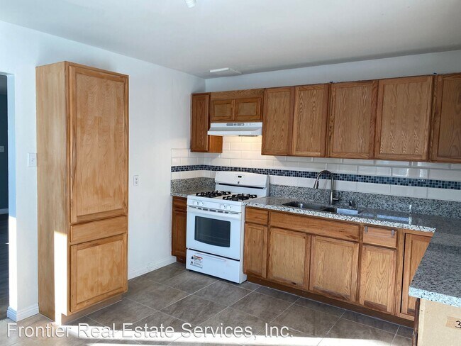 Building Photo - 3 br, 2 bath House - 908 Acacia Court