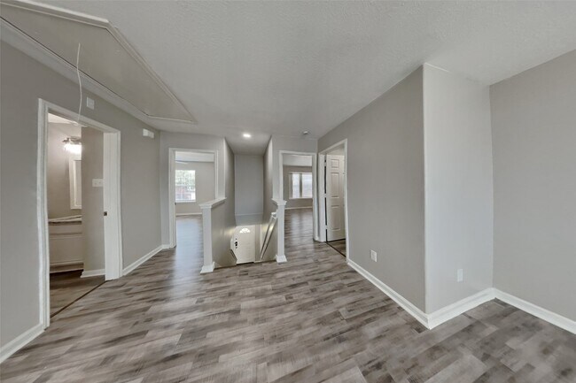 Building Photo - 6611 Barker Bend Ln