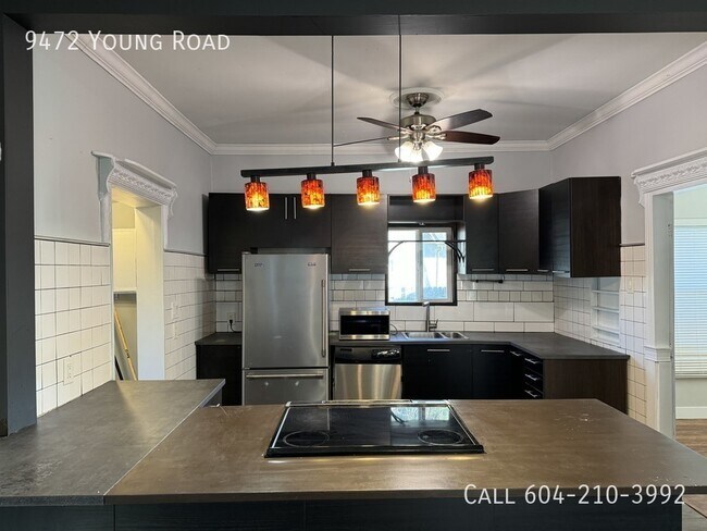 Building Photo - Updated Rancher-Pet Friendly