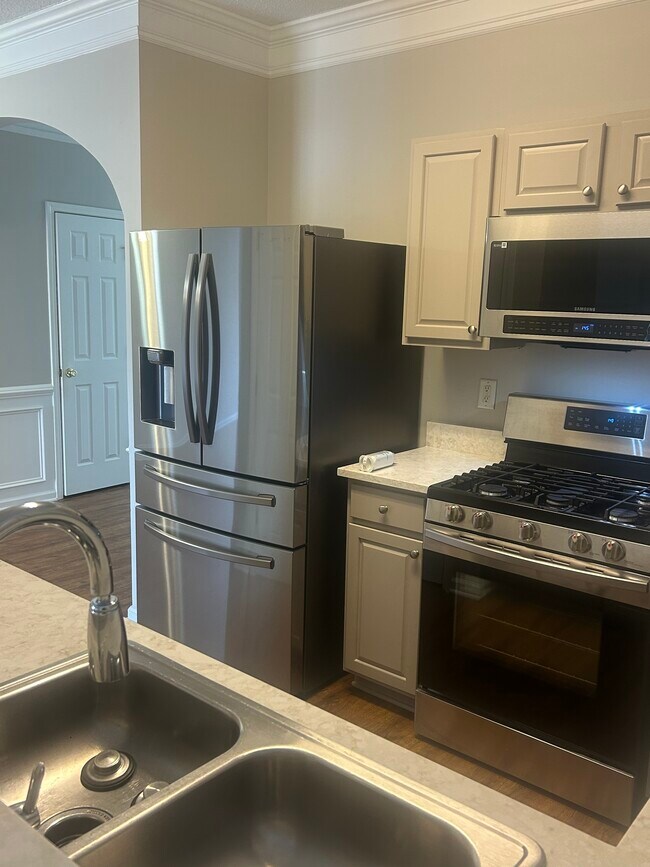 Foto del edificio - 282 Azalea Cir