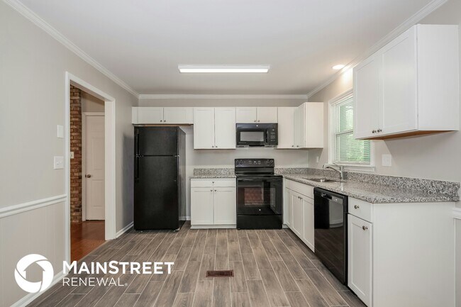 Foto del edificio - 2324 Pine Forest Dr