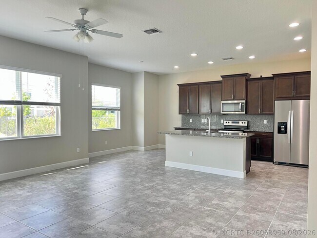 Building Photo - 14998 Goldspar Ct