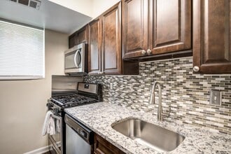 Building Photo - Northwest Crossing Apartment Homes