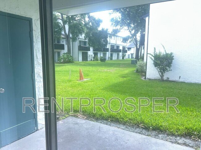 Foto del edificio - 4207 S Semoran Blvd