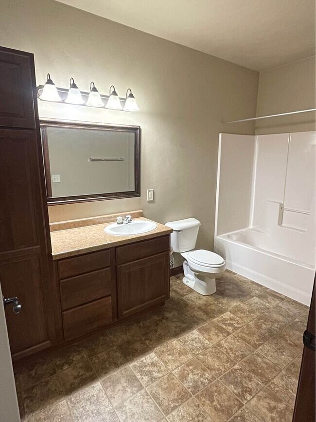 Foto del edificio - 3117 W Glenpark Dr