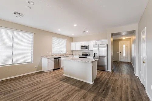 Building Photo - 1738 Red Bird Cir SE