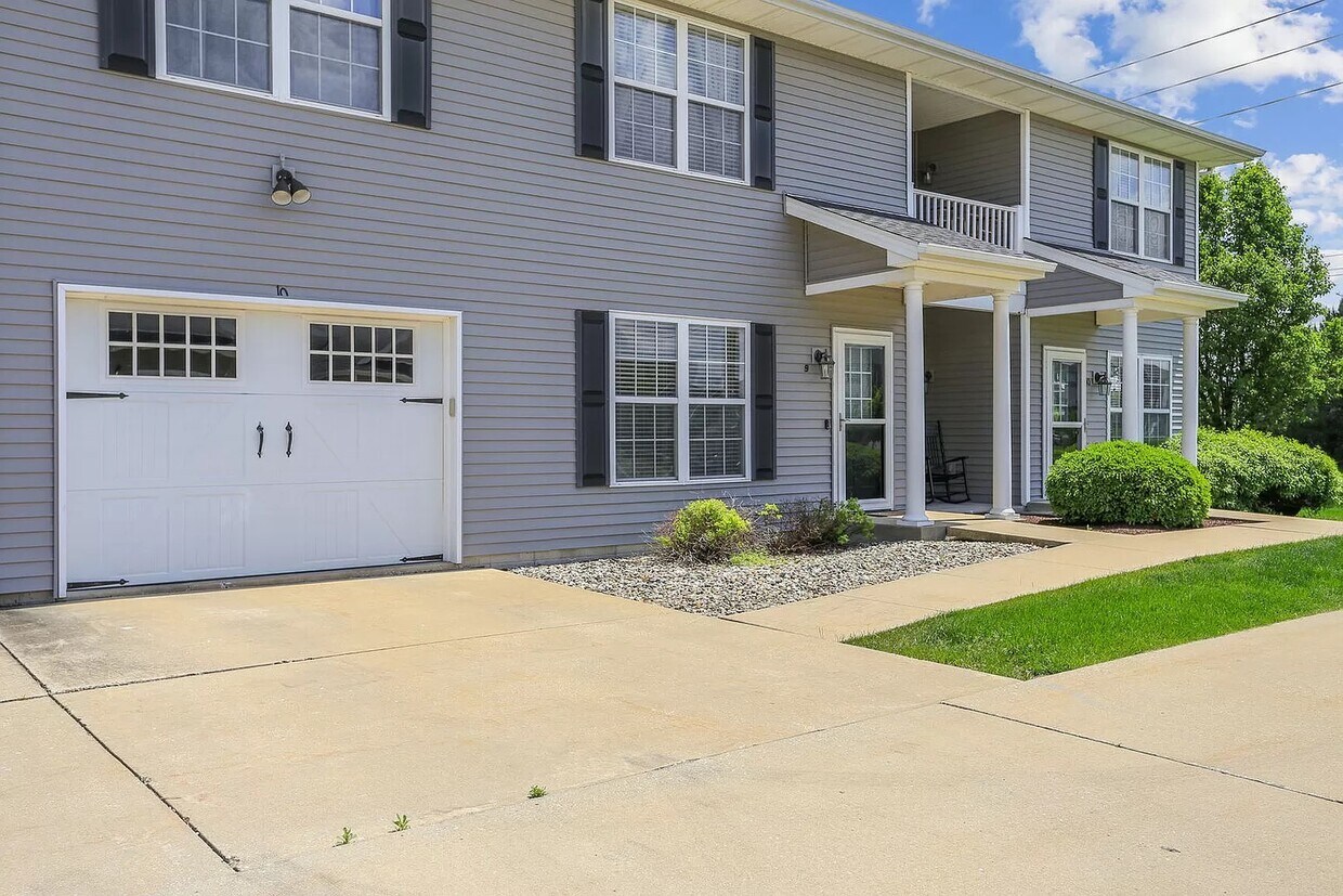 Foto principal - 103 Yorkminster Ln
