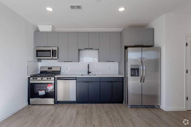 2BR, 1BA - 670SF - Kitchen - The Unity