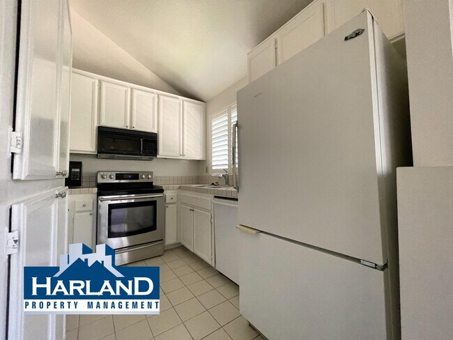 Building Photo - 7389 Calle Cristobal